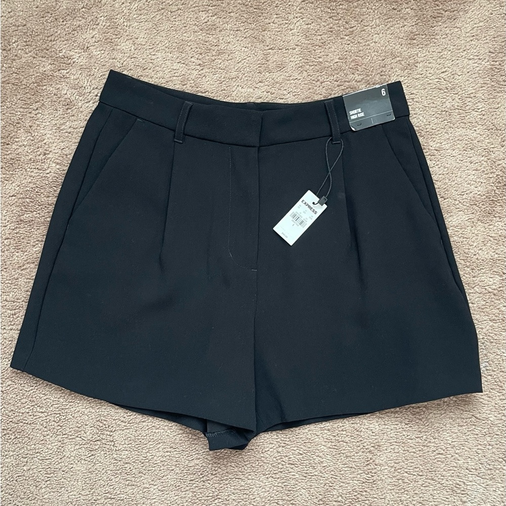 Express Shortie High-Rise Short